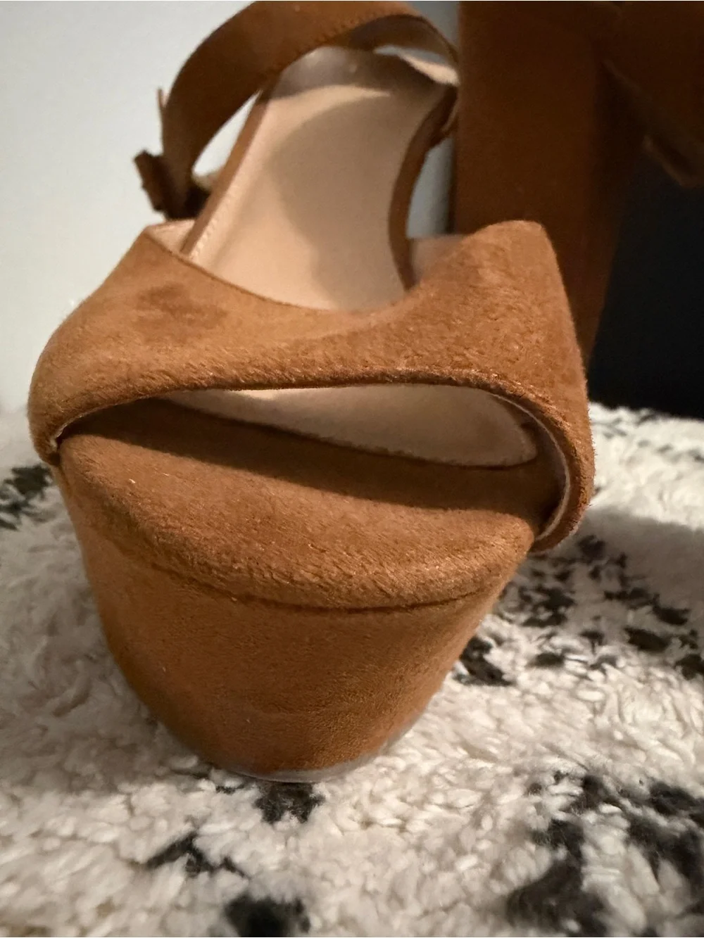 Candie’s Camel Suede Platform Peep Toe Block Heels Size 9